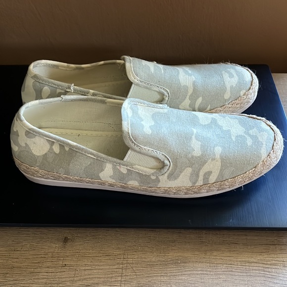 Erika Espadrille Slip-on Sneaker - Picture 4 of 9